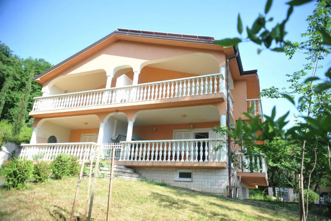 Au&szlig;en, Apartments Viktorija Omi&scaron;alj