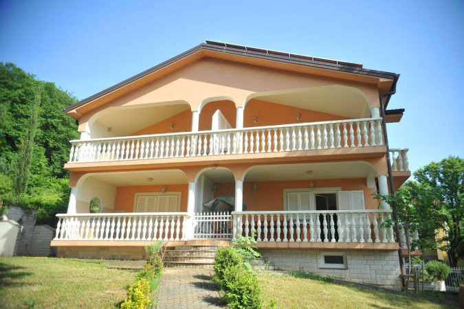 Au&szlig;en, Apartments Viktorija Omi&scaron;alj