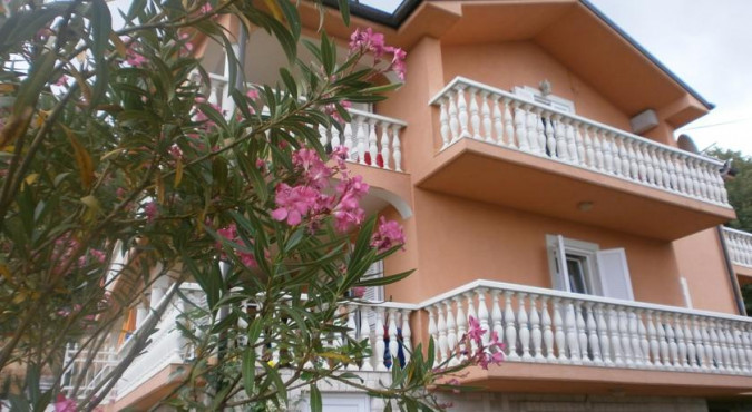 Au&szlig;en, Apartments Viktorija Omi&scaron;alj