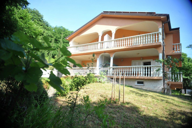 Au&szlig;en, Apartments Viktorija Omi&scaron;alj